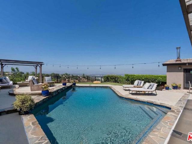 House for sale in Sherman Oaks Neighborhood Council District, Canoga Park