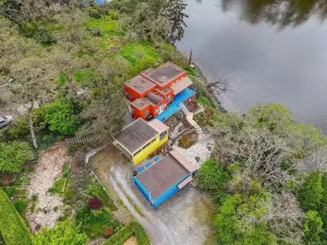 House for sale in Saanich, British Columbia