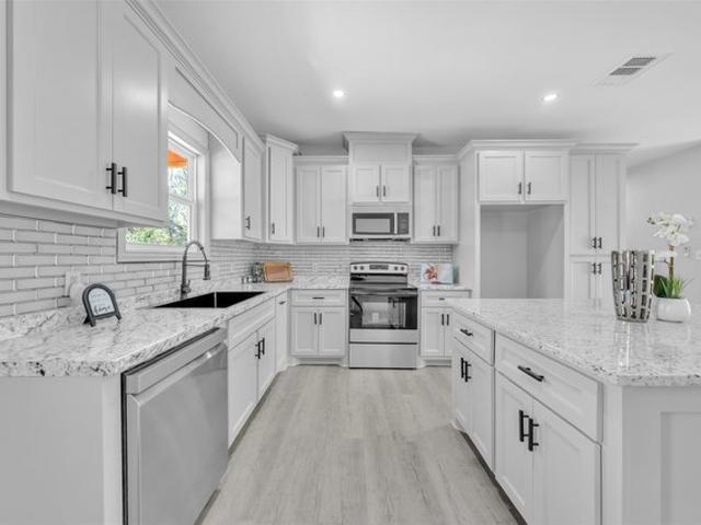 House for sale in Navarro, Texas