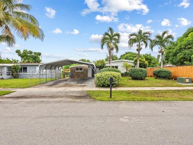 House for sale in Lake Forest, West Park