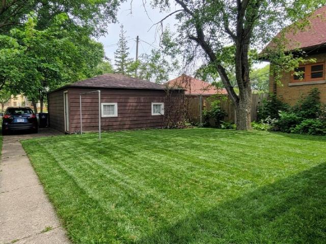 House for sale in Roosevelt Grove, Milwaukee