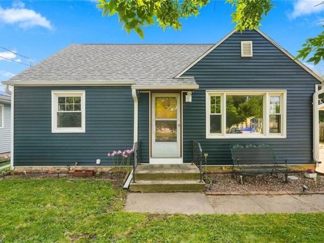 House for sale in Linn, Iowa