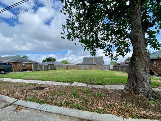 Land for sale in Chalmette, Louisiana