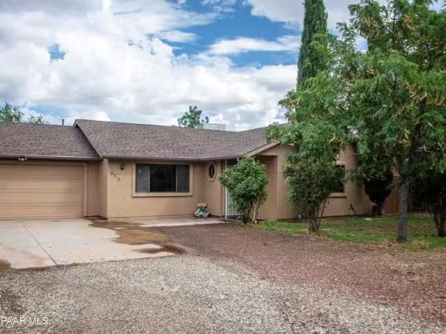 House for sale in Prescott Valley
