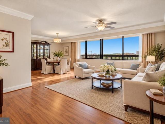 Condo for sale in Falls Church, Virginia