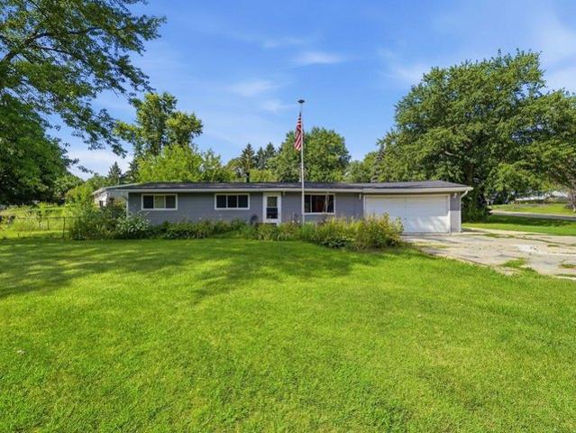 House for sale in Mchenry, Illinois