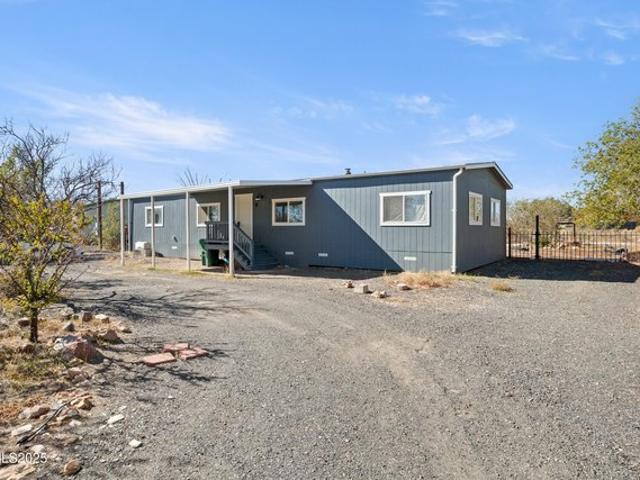 House for sale in Silver Springs, Nevada
