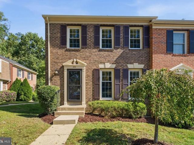 Townhouse for sale in Annandale, Fairfax County
