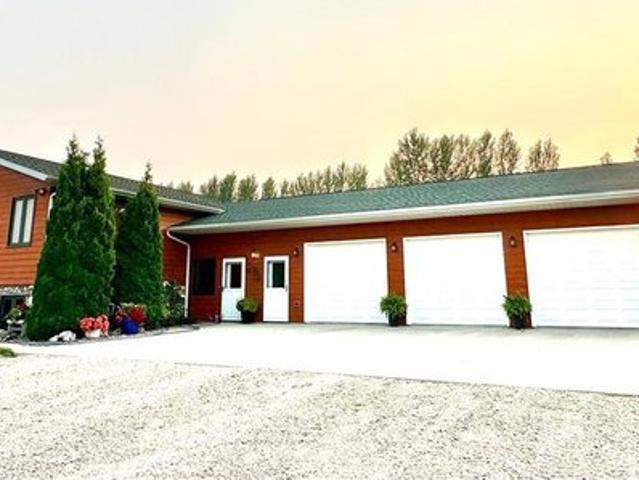 House for sale in Roseau, Minnesota
