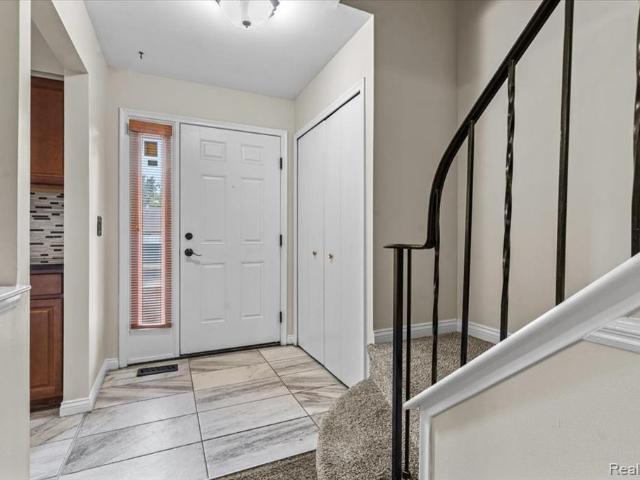 Condo for sale in Troy, Michigan
