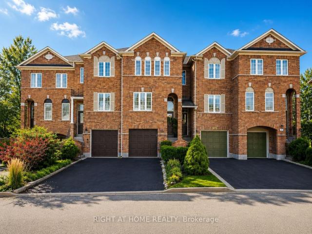 Townhouse for sale in Woburn, Ontario