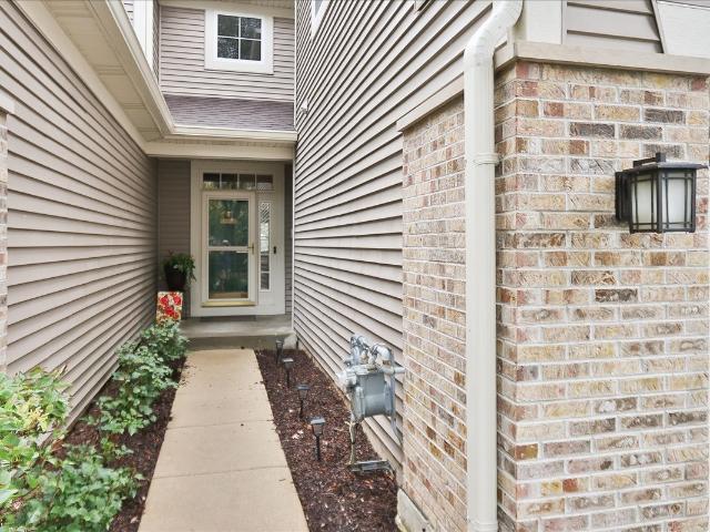 Townhouse for sale in South Elgin, Illinois