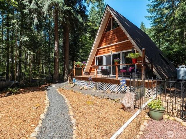 House for sale in Hoodsport, Washington