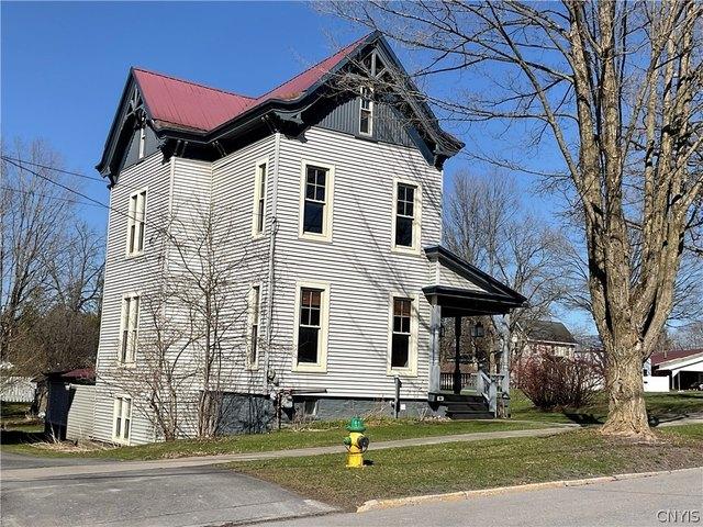 House for sale in Oneida, New York