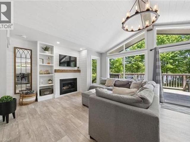 House for sale in Methuen, Ontario