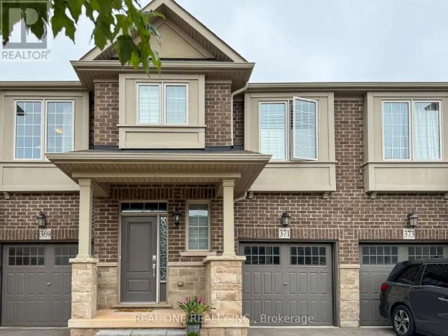 Townhouse for rent in Trafalgar, Oakville