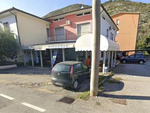 Locale Commerciale in vendita a Mazzano, Lombardia