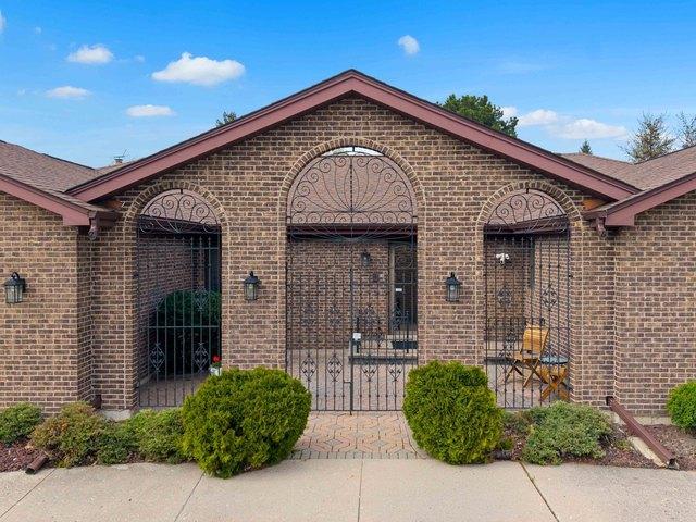 House for sale in Glenview, Illinois