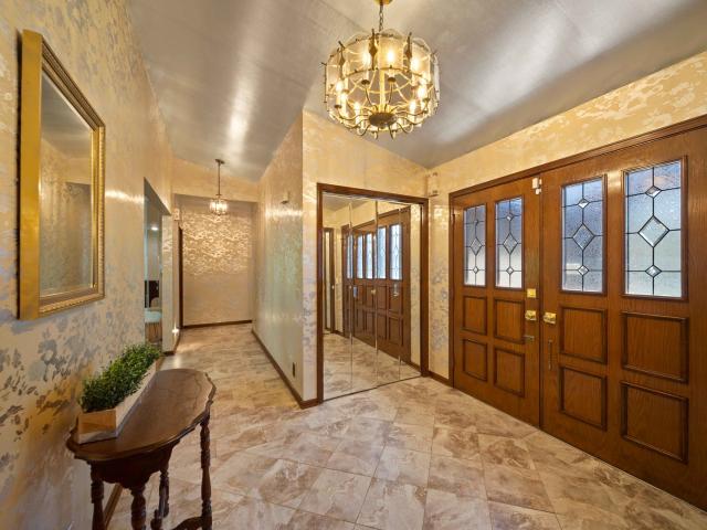 House for sale in Glenview, Illinois