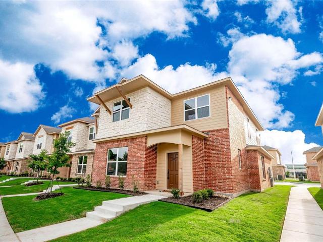Townhouse for sale in Denton, Texas