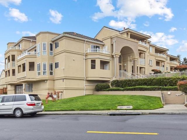 Condo for sale in San Mateo, California