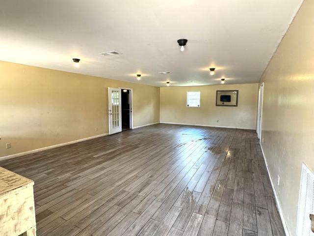 Commercial for sale in Columbus, Mississippi