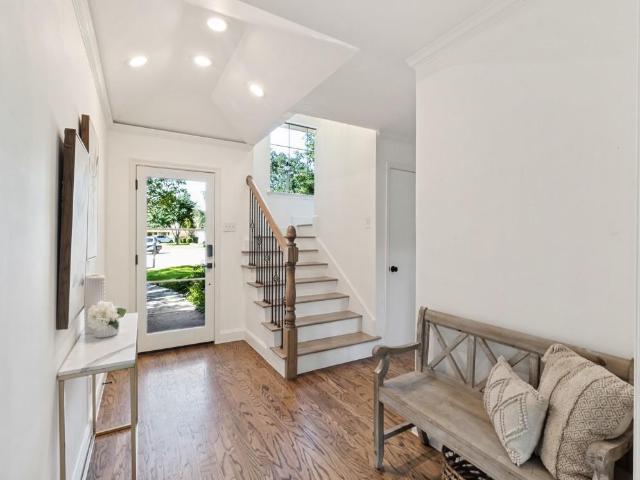 House for sale in Wooded Creek, Farmers Branch