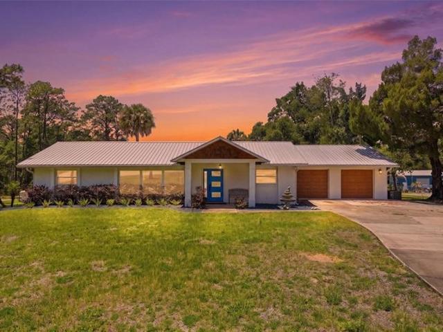 House for sale in Lady Lake, Florida