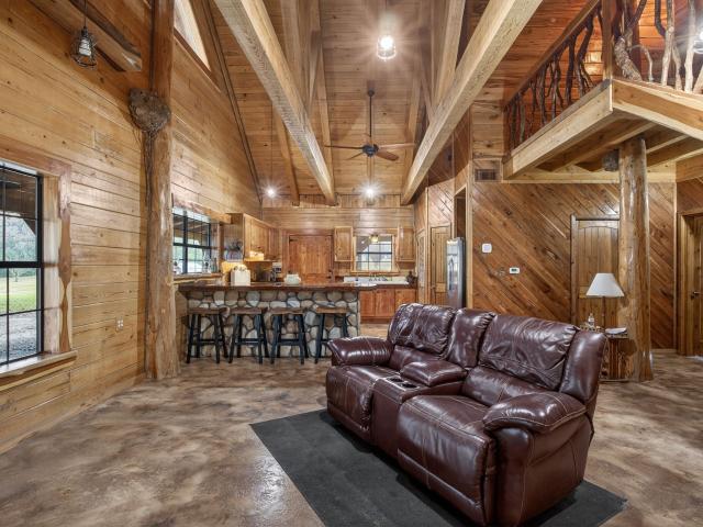 House for sale in Colmesneil, Texas