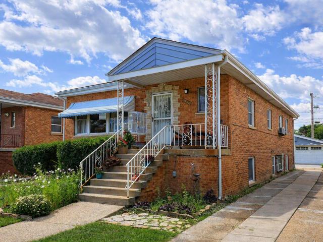 House for sale in Cicero, Cook County
