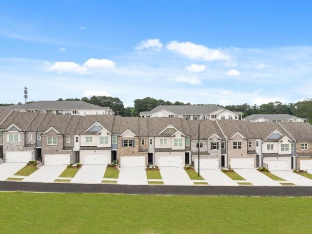Townhouse for sale in Douglasville, Georgia