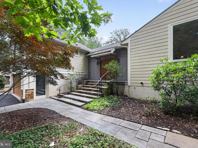 House for sale in Pleasant Ridge, Annandale