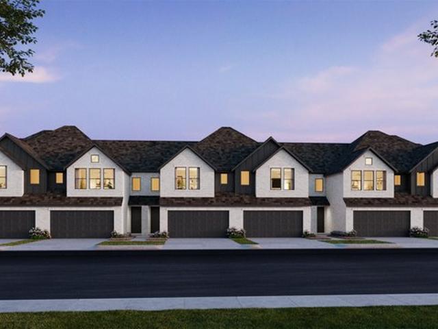 Townhouse for sale in Grand Prairie, Texas