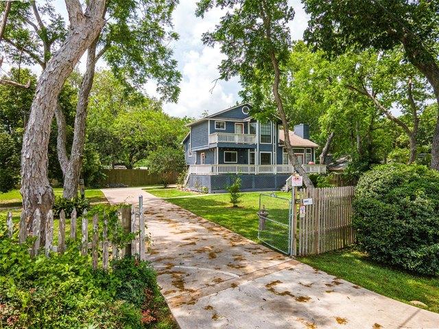 House for sale in Bacliff, Texas