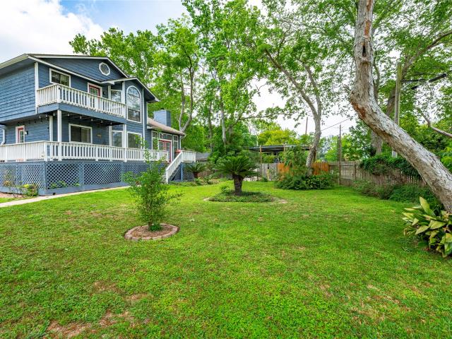 House for sale in Bacliff, Texas