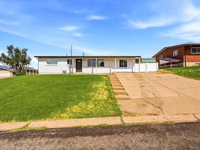 House for sale in Roy, Utah