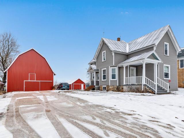 House for sale in Greenleaf