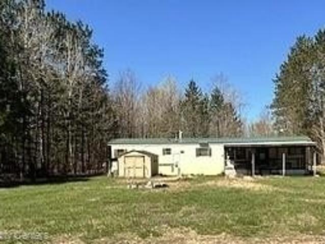 House for sale in Rapid River, Michigan