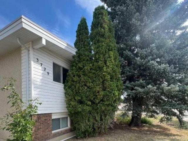 House for sale in Redwood, Lethbridge