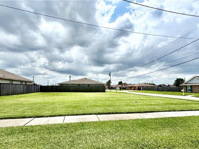 Land for sale in Chalmette, Louisiana