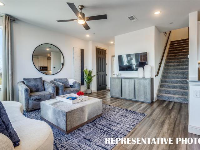 Townhouse for sale in Grand Prairie, Texas