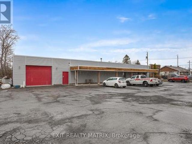 Commercial for rent in Hawkesbury, Ontario