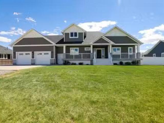 House for sale in Magrath, Alberta