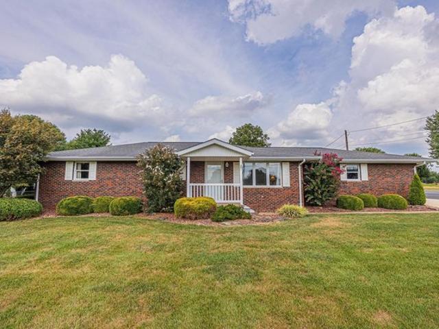 House for sale in Huntingburg, Dubois County