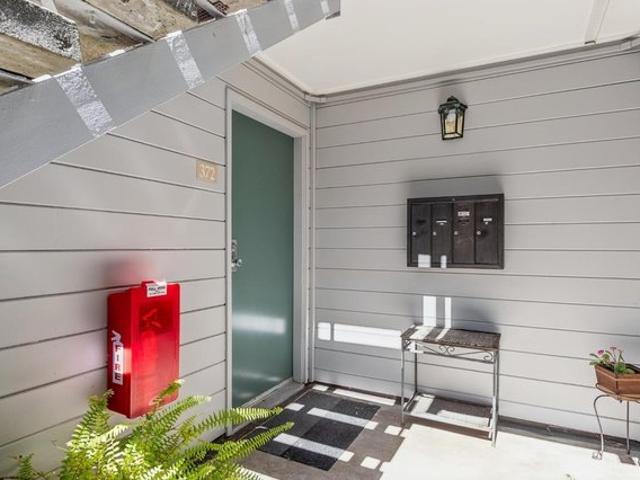 Condo for sale in Heather Gardens, Larkspur