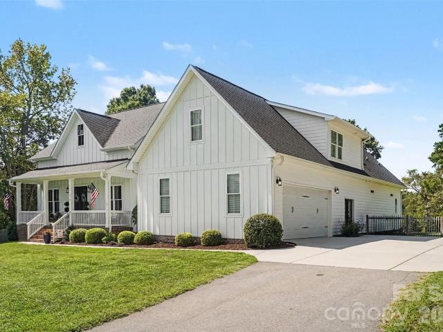 House for sale in Mooresville, North Carolina