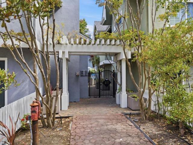 Townhouse for sale in San Mateo, California