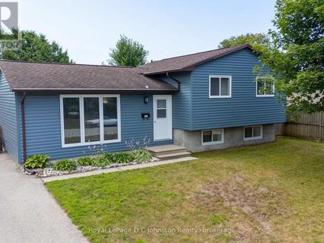 House for sale in Saugeen Shores, Ontario