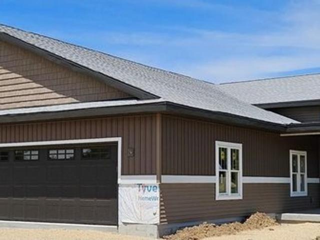 Condo for sale in Janesville, Wisconsin