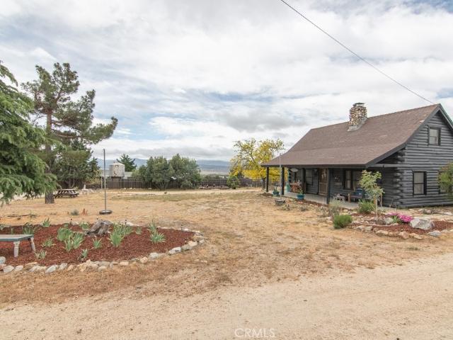 House for sale in Anza, California